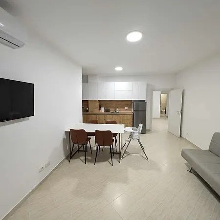 Slunecny U Idealni Pro Rodiny Appartement Durrës