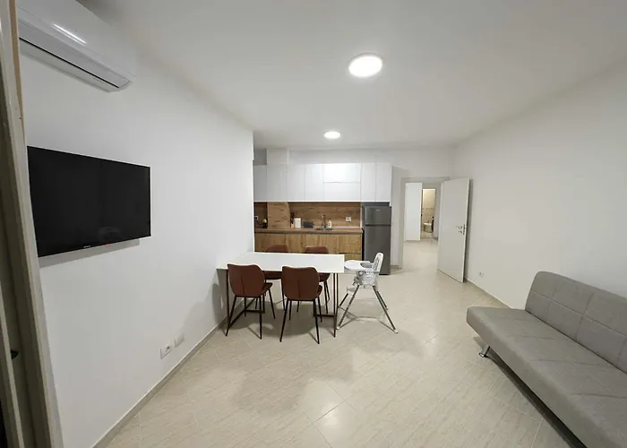 Slunecny U Idealni Pro Rodiny Appartement Durrës